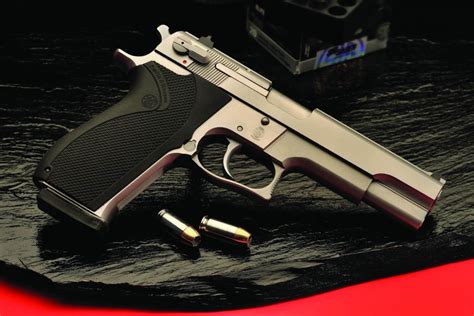 Smith & Wesson Model 645 .45 ACP Handgun: A Beauty.